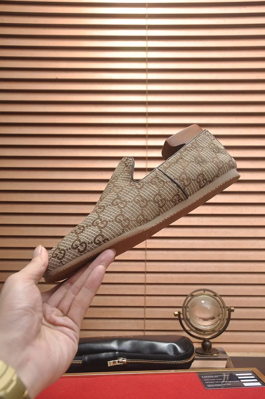 Men's men's shoes💰460💶[GUCCI Gucci] Men's wallet shoes🇮🇹Official website original 1:1 mold opening, original quality💯The upper is made of imported cowhide and Gucci original fabric➕Breathable cotton sheep lining, fine workmanship, high-end atmosphere. Has a fashionable and exemplary look. Rubber wear-resistant and anti-slip outsole. Code number: 38-44